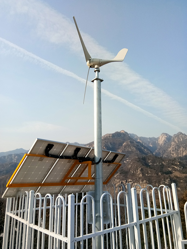 M2信號塔風光互補監控