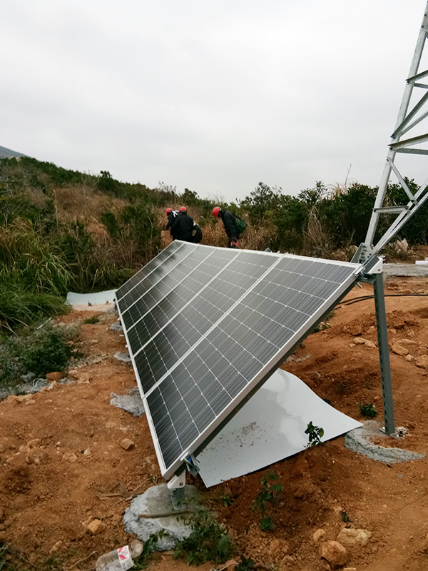 M2信號塔風光互補監控