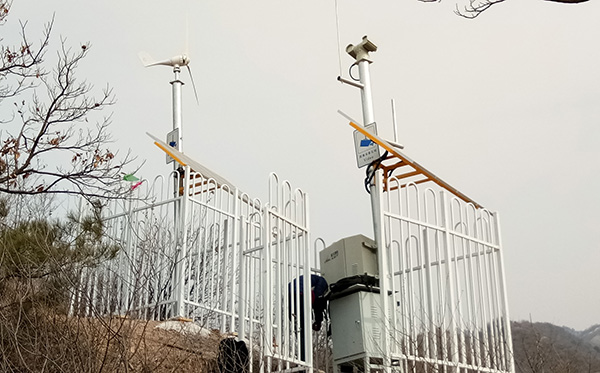 M2信號塔風光互補監控