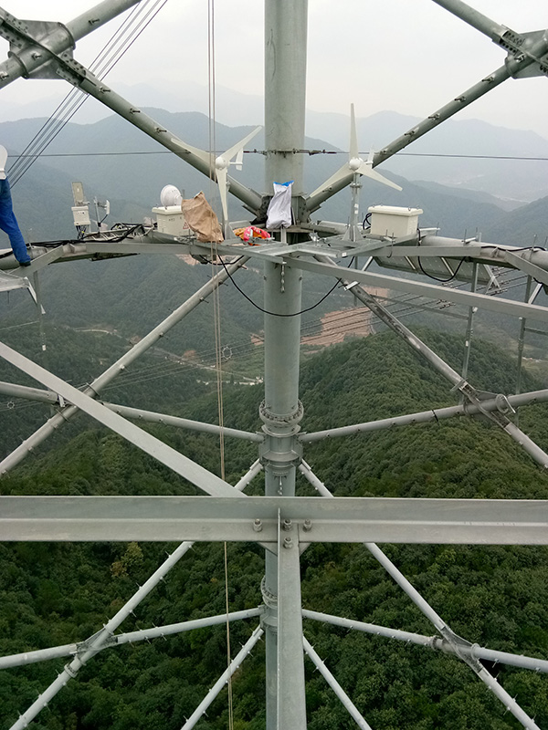 M風(fēng)光互補監(jiān)控鐵塔