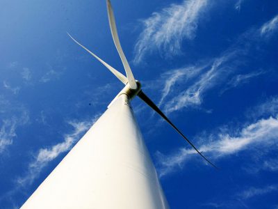 小型化風力發電機組控制技術設計要點